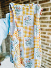 Load image into Gallery viewer, Spring checkered floral
