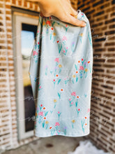 Load image into Gallery viewer, Spring floral stems
